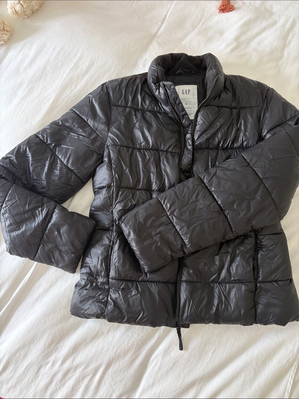 GAP Women's Quilted Puffer Jacket in Black NWOT